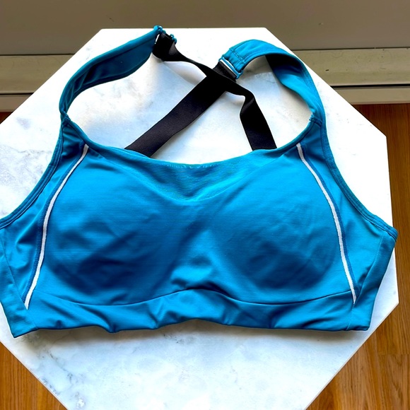 Medium Hyba sports bra - Picture 1 of 2
